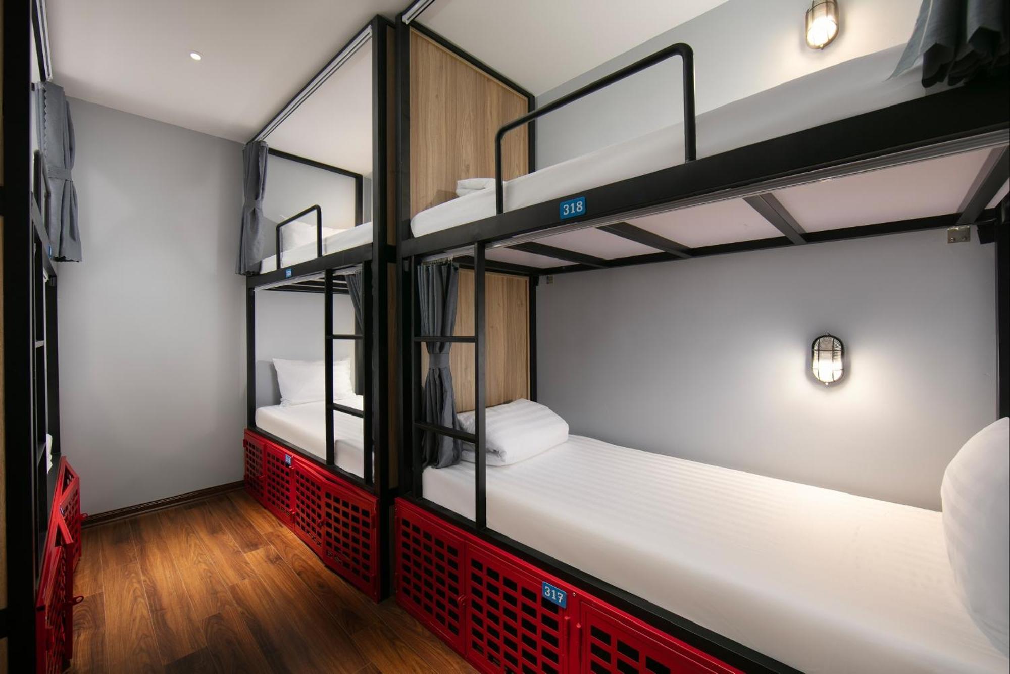 Lakeview Backpackers Hostel & Rooftop Bar Hanoi Buitenkant foto