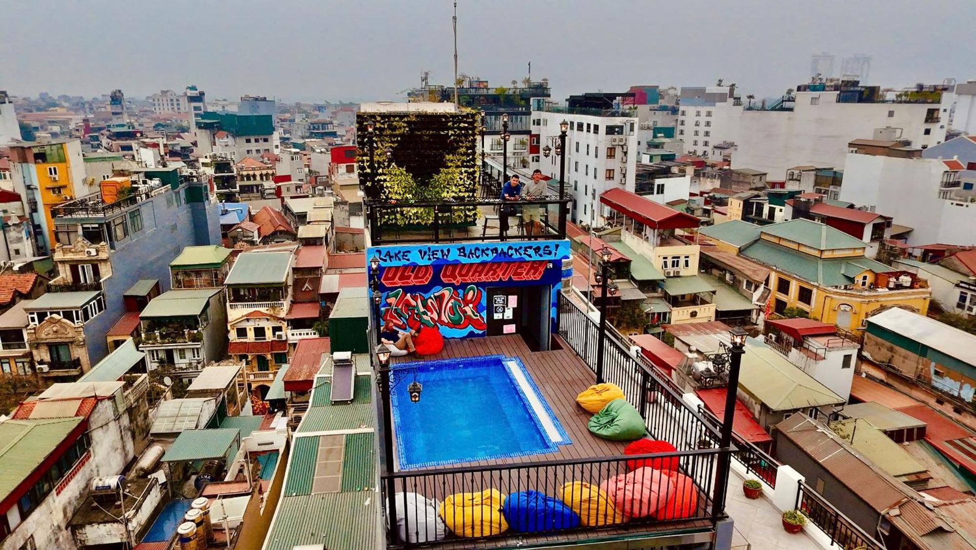 Lakeview Backpackers Hostel & Rooftop Bar Hanoi Buitenkant foto