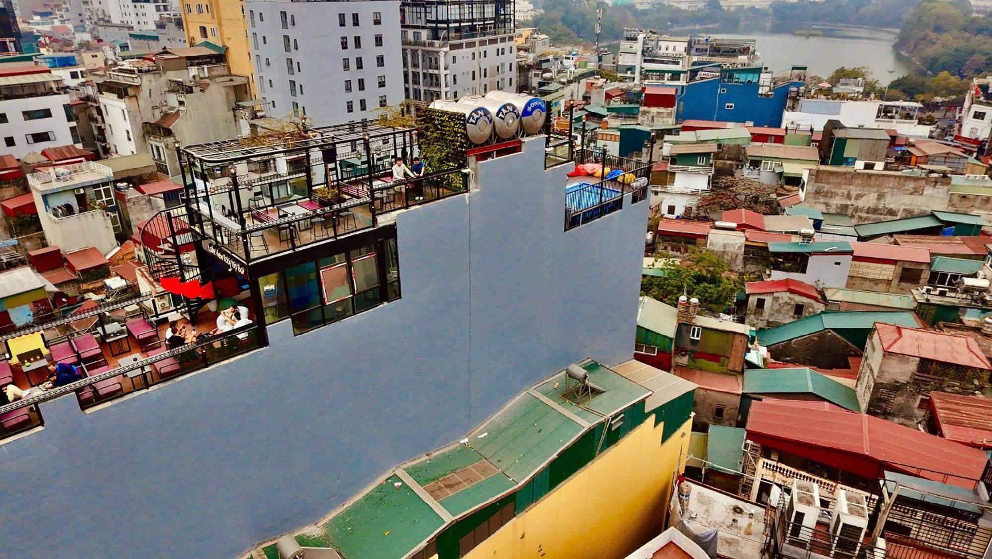 Lakeview Backpackers Hostel & Rooftop Bar Hanoi Buitenkant foto