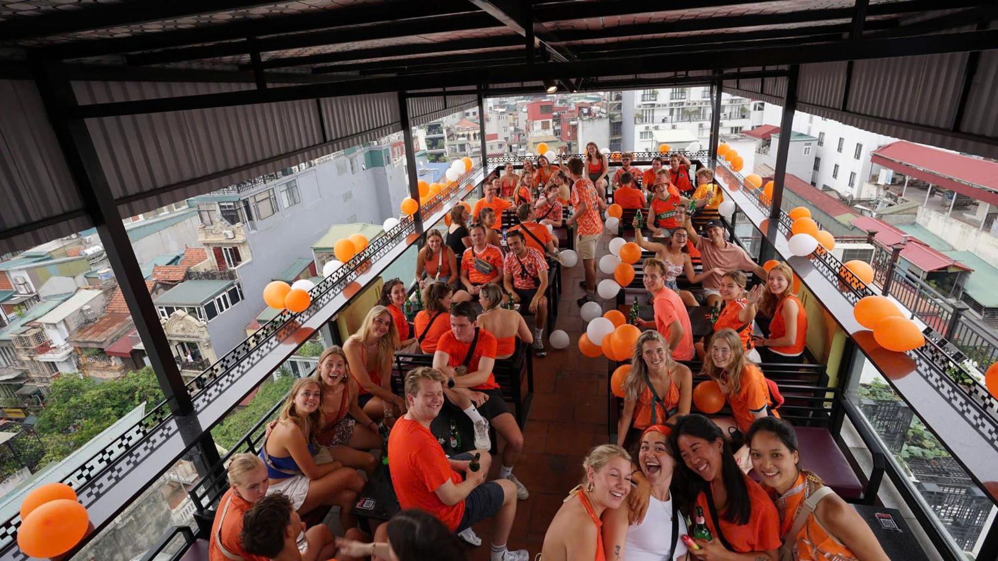 Lakeview Backpackers Hostel & Rooftop Bar Hanoi Buitenkant foto